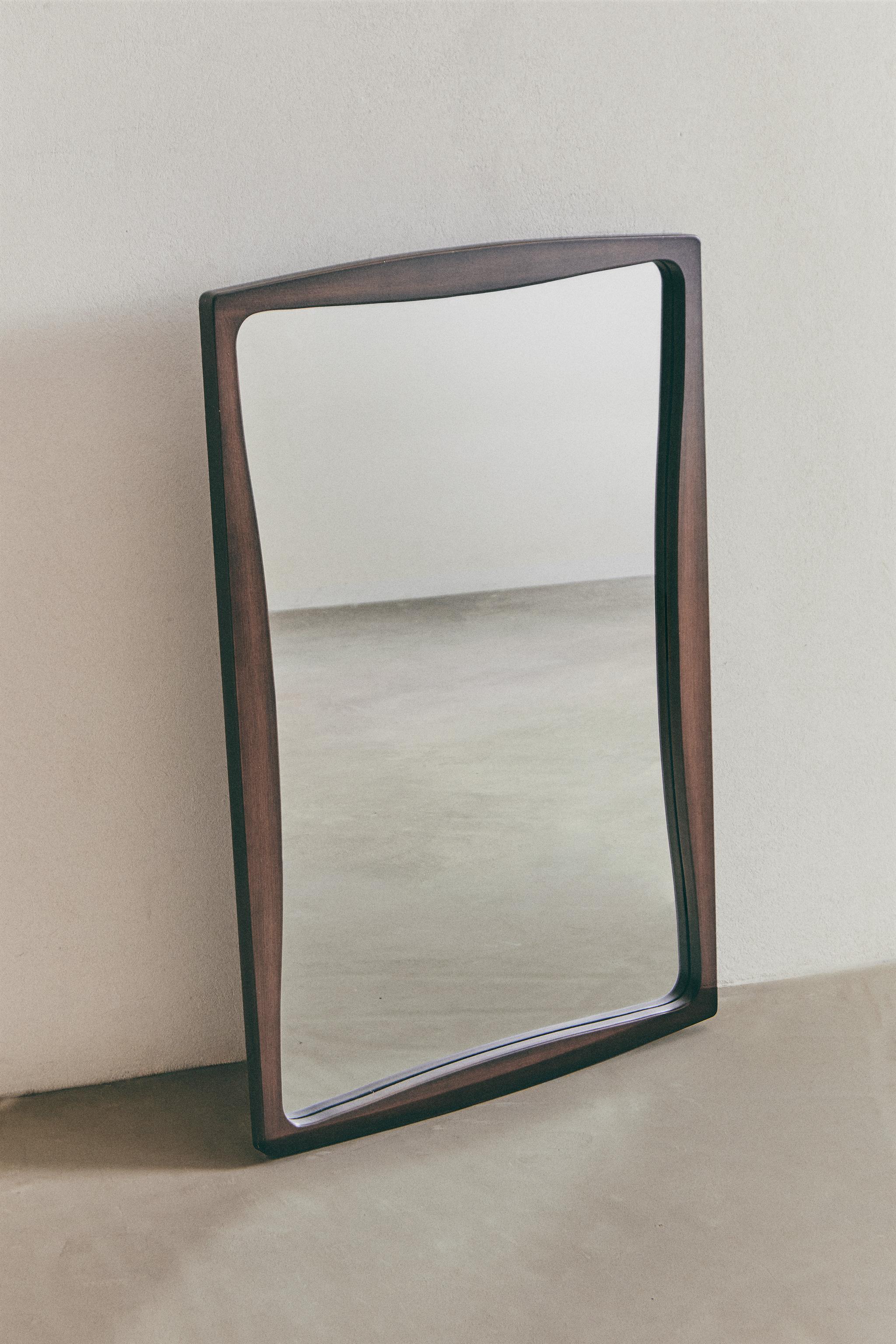 WAVY WOODEN WALL MIRROR